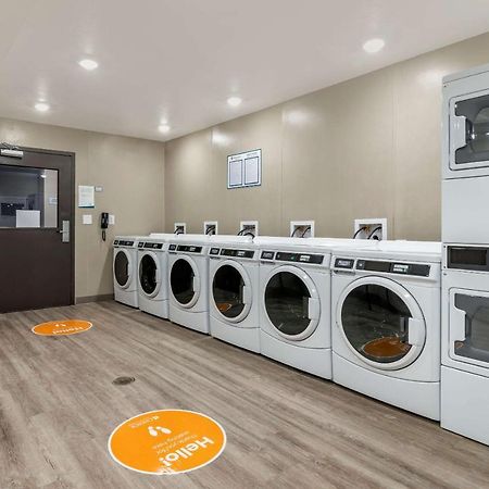 Woodspring Suites Брансвік Екстер'єр фото