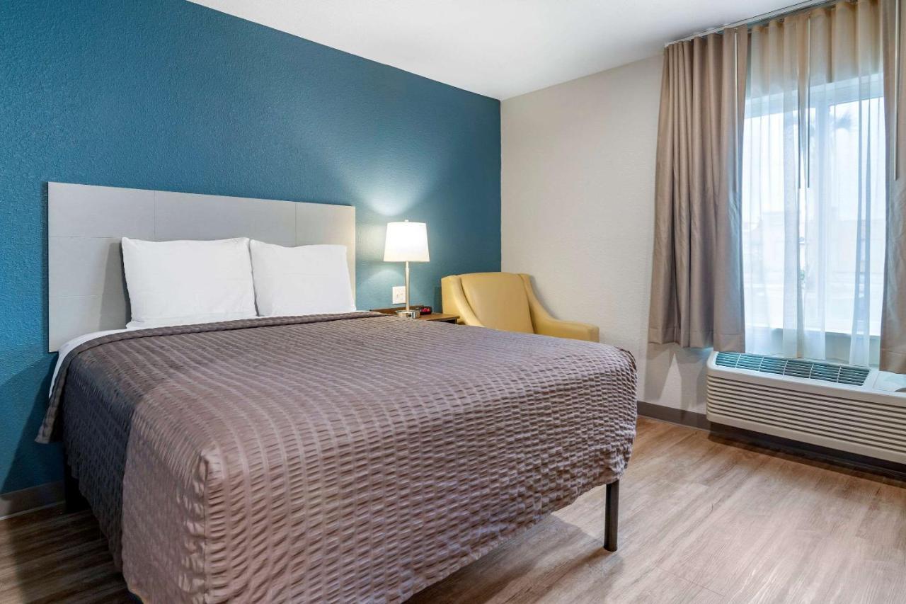 Woodspring Suites Брансвік Екстер'єр фото