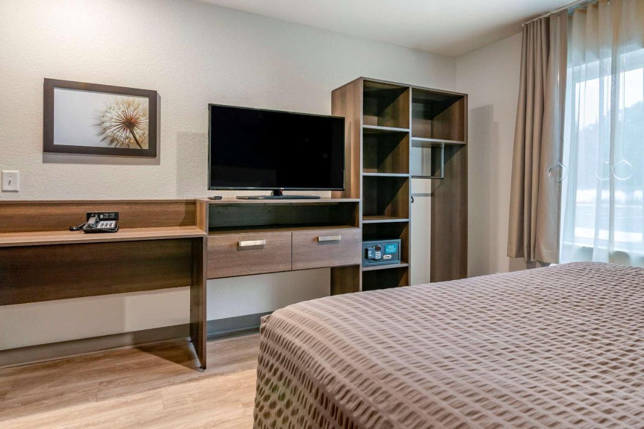 Woodspring Suites Брансвік Екстер'єр фото
