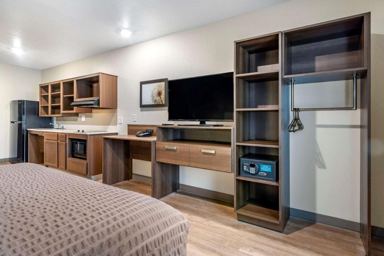 Woodspring Suites Брансвік Екстер'єр фото