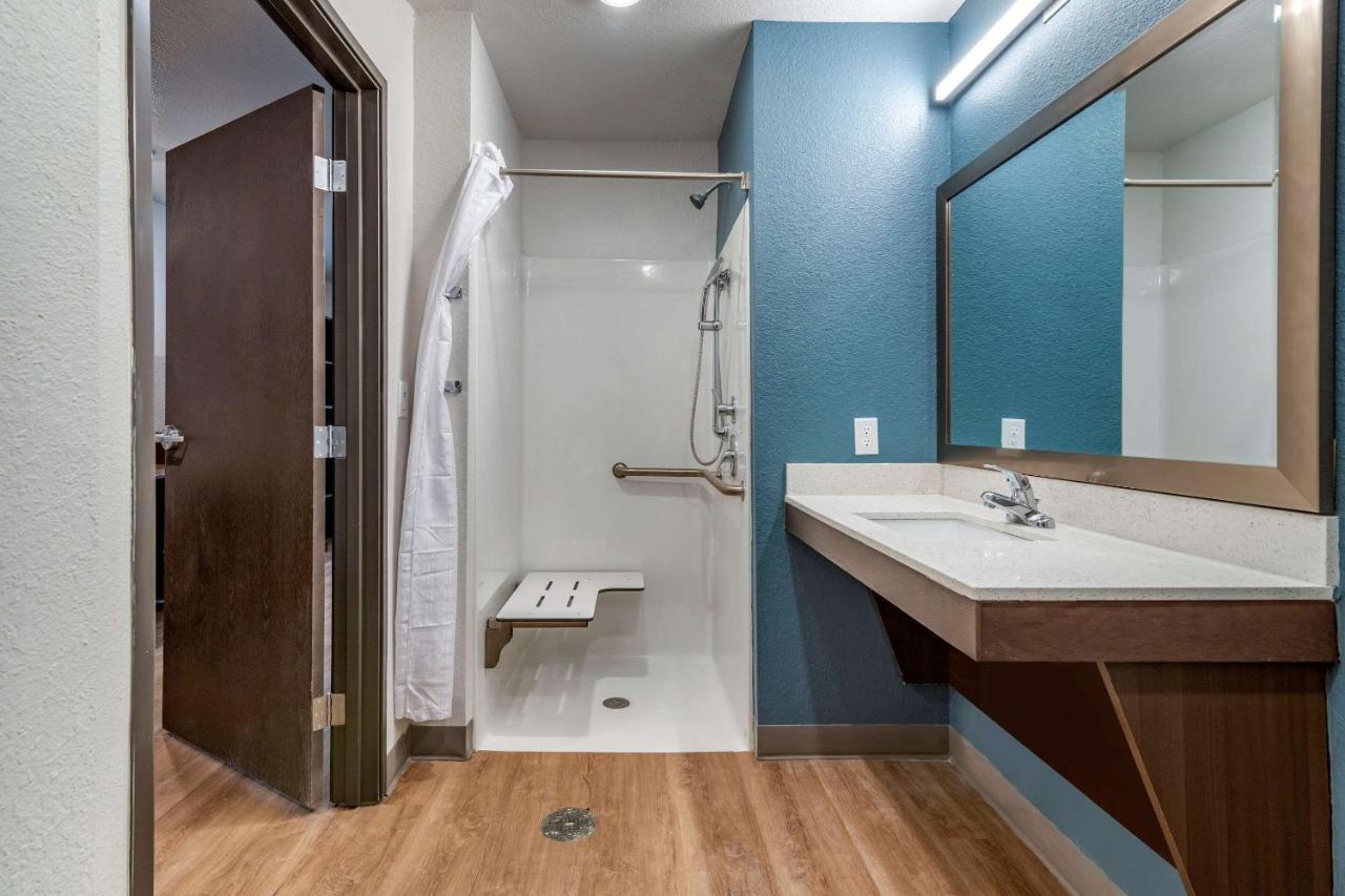 Woodspring Suites Брансвік Екстер'єр фото