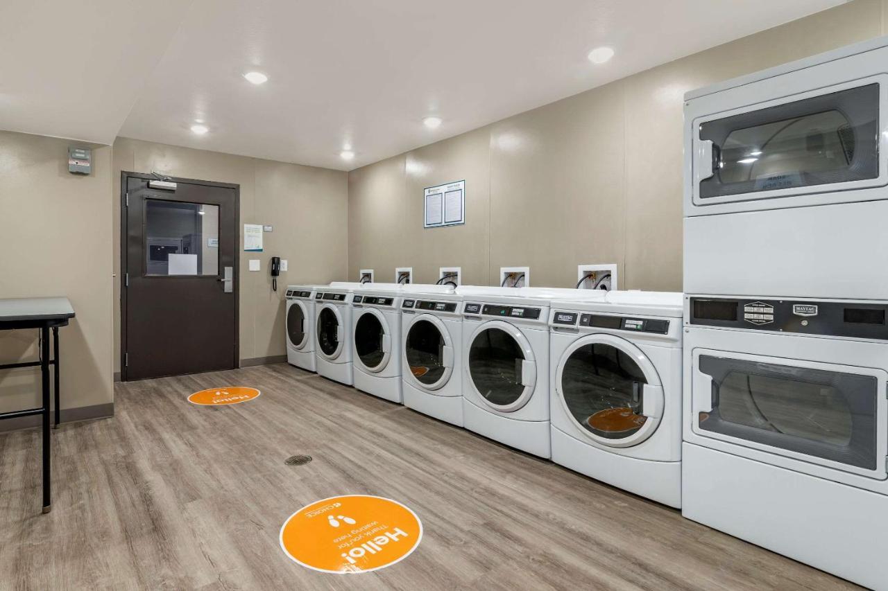 Woodspring Suites Брансвік Екстер'єр фото